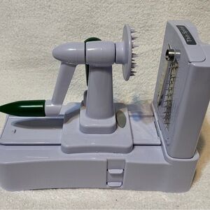 TriStar White and Green Vegetable Spiralizer